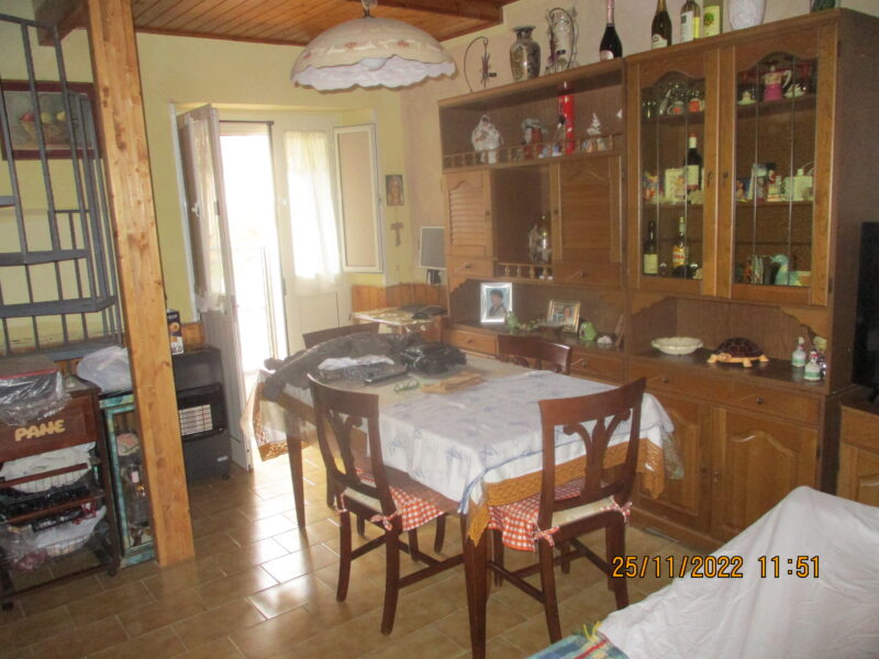 DUGENTA (BN) - 218 PORZIONE DI PALAZZOTTO NEL CENTRO STORICO