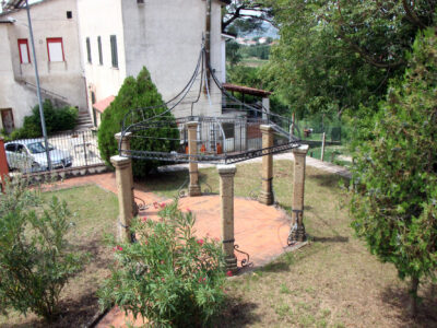AMOROSI (BN) - 409 VILLA CON PISCINA